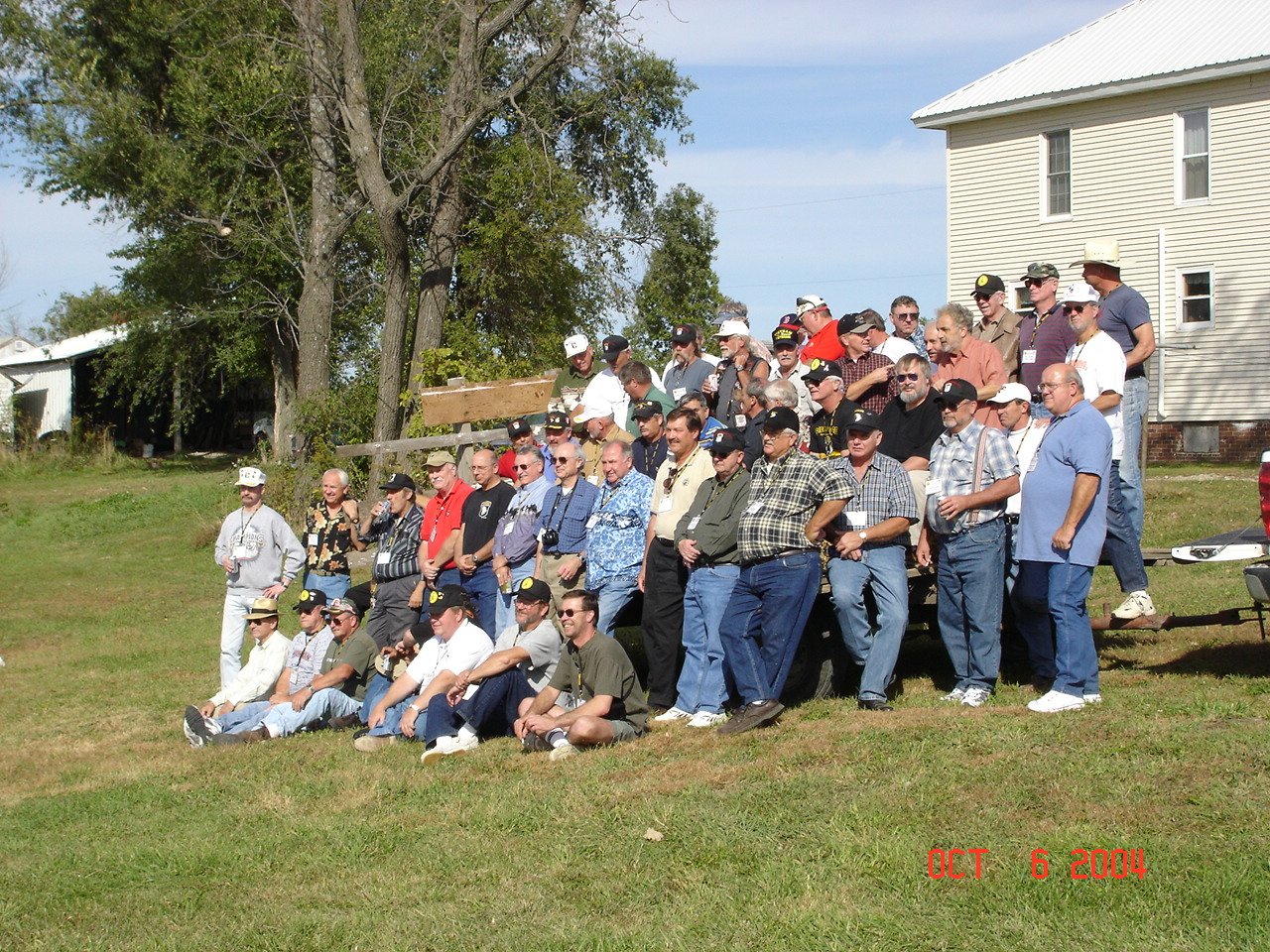 2004 Reunion Outdoor Group Photo